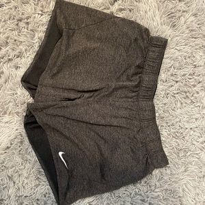 Nike shorts size M